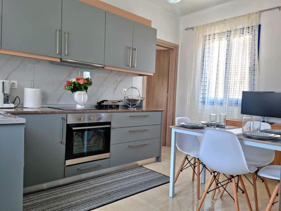Dionysia Apartments Livadia  ภายนอก รูปภาพ