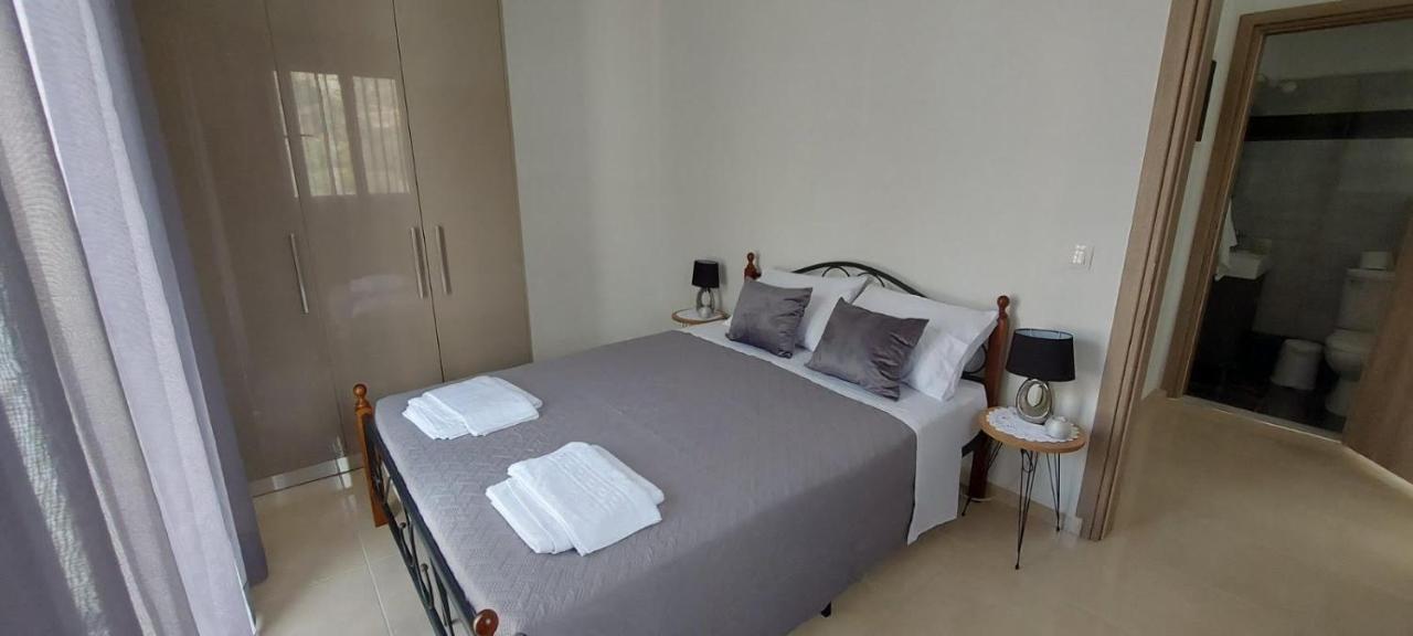 Dionysia Apartments Livadia  ภายนอก รูปภาพ
