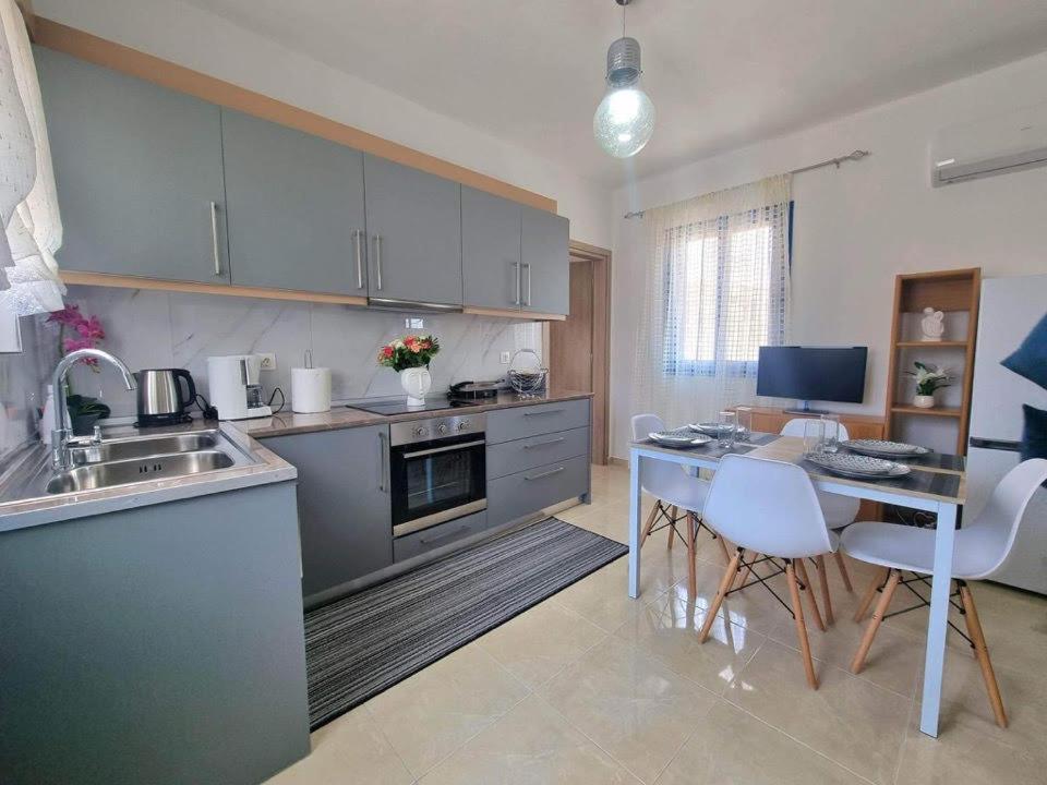 Dionysia Apartments Livadia  ภายนอก รูปภาพ
