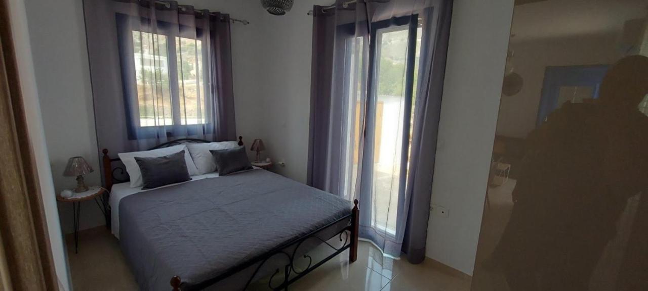 Dionysia Apartments Livadia  ภายนอก รูปภาพ