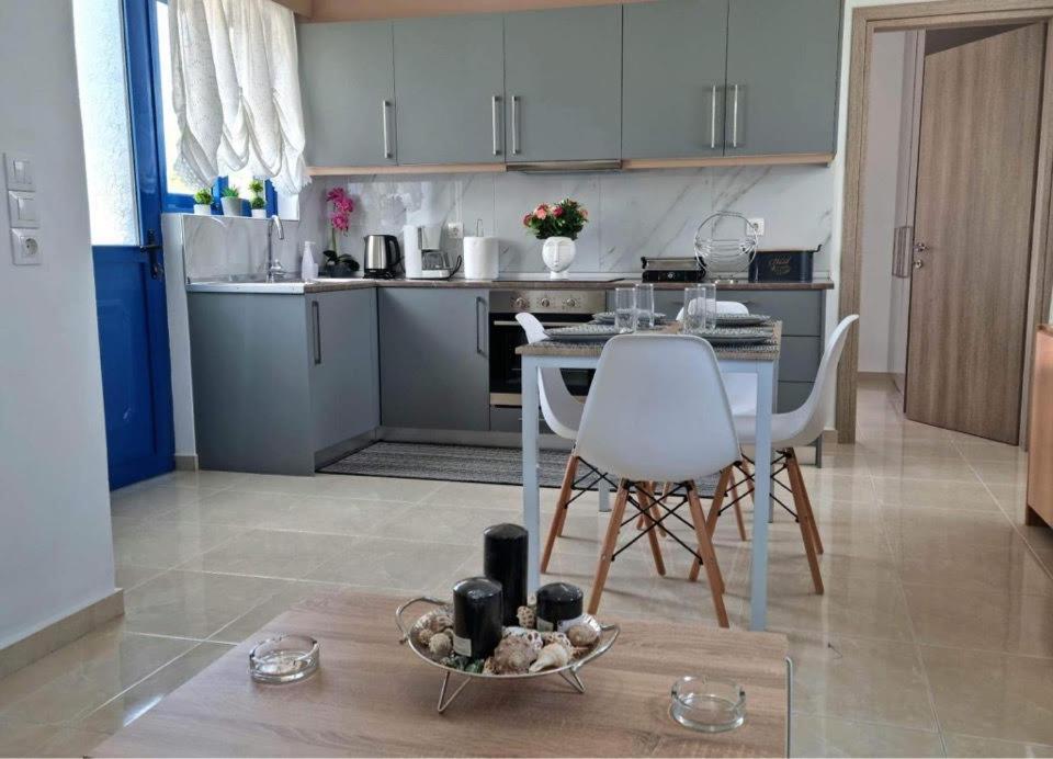 Dionysia Apartments Livadia  ภายนอก รูปภาพ