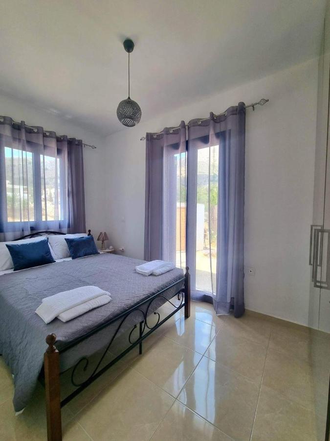 Dionysia Apartments Livadia  ภายนอก รูปภาพ