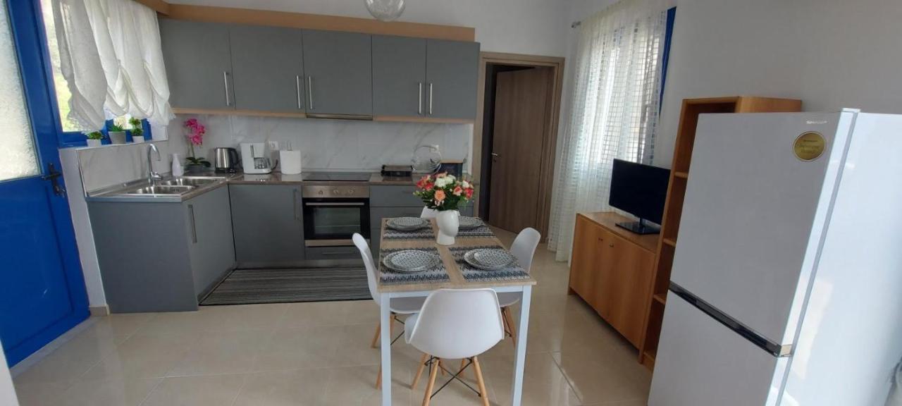 Dionysia Apartments Livadia  ภายนอก รูปภาพ
